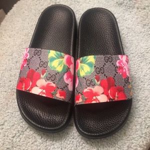 Bloom Slides size 7